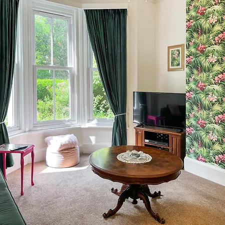 Number 42 * スカーバラ