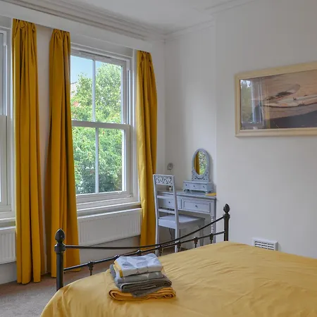 Number 42 スカーバラ