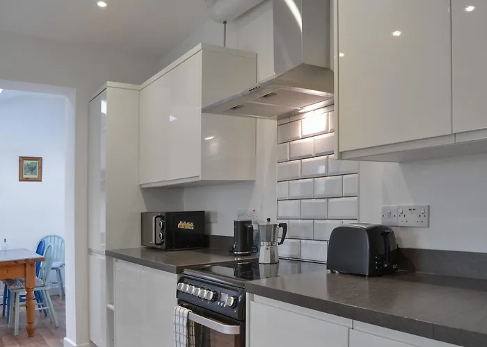 Number 42 Scarborough